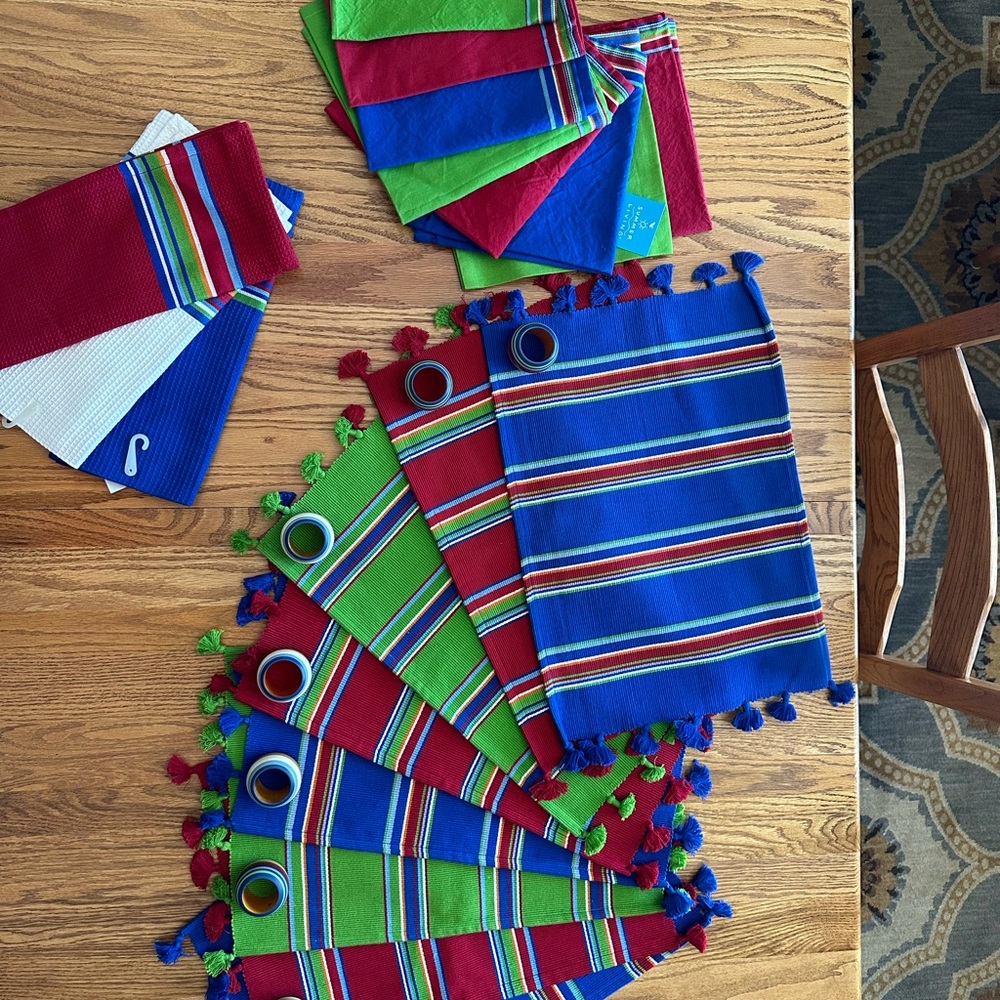 Placemats, napkin and napkin rings for 8.  27 pieces in all.
